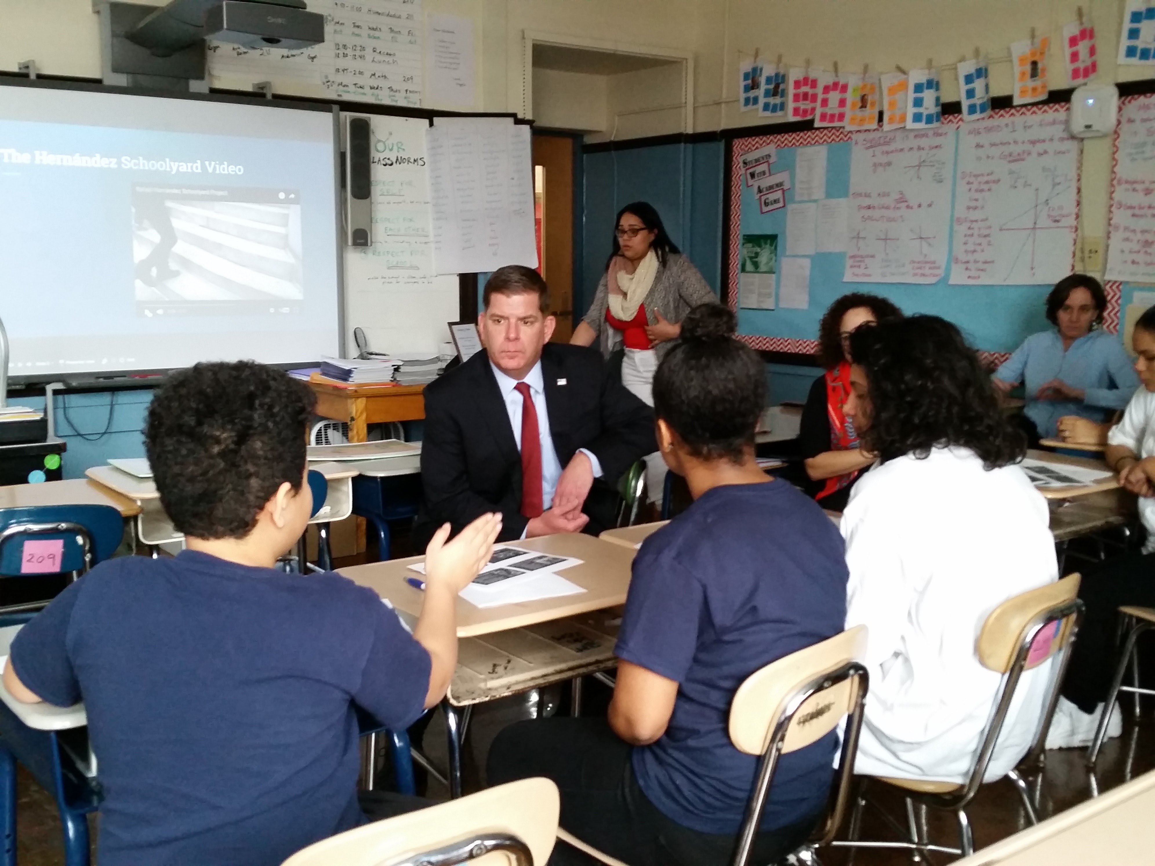 Mayor Walsh meets with students
